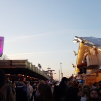 Božični zabaviščni park s sejmom v parku Tuileries.