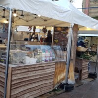 Mali božični sejem na trgu Saint Michel.