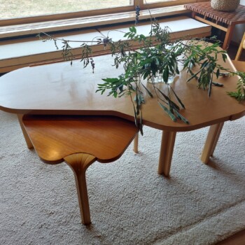 Mizica z obliko klavirja.