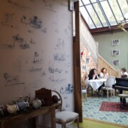 Čajnica v gradu By Rose Bonheur.