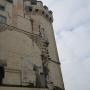 Notranje dvorišče gradu. Očitno so enkrat odstranili en zid.