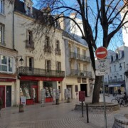 Sprehod skozi mesto.