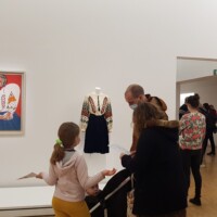 Henri Matisse - Romunska srajca in podobno vezenje v Saint Laurentovi obleki iz kolekcije jesen-zima 1981.