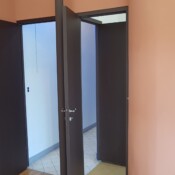 S kopalnico sta povezani Rogejeva (sinova soba) in soba za goste.