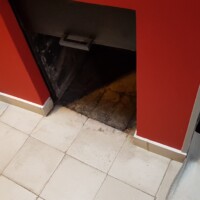 stanovanje-atelje - dnevna soba - kamin