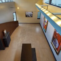 Hiša la Roche - pogled v galerijo iz knjižnice