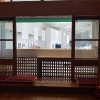 Pogled iz dnevne sobe skozi balkon - maketa 1:1 Le Corbusierjeve stanovanjske enote